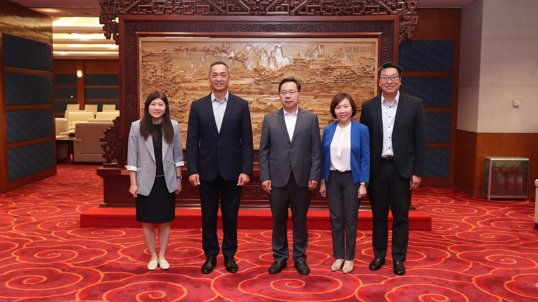 拜訪國家行政學院